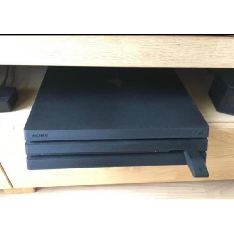 Ps4 Pro 1TB met FIFA 19