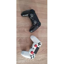 Te Koop Ps4 plus 2 controllers en 4 games.