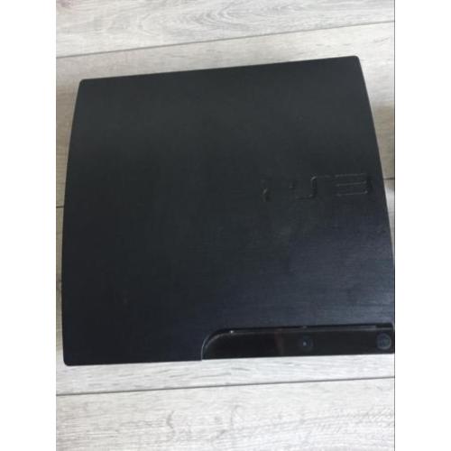 Playstation 3 console met 2 controllers en wat games