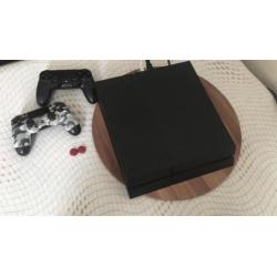 Ps4 met 1 controler en 5 spelletjes!!