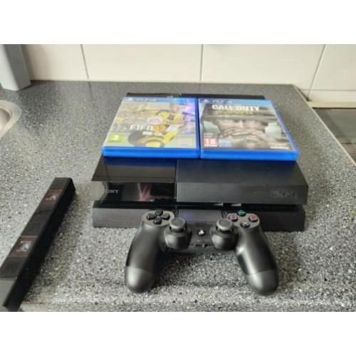 Playstation 4 500GB met FIFA 17, WW2, Camera, Headset