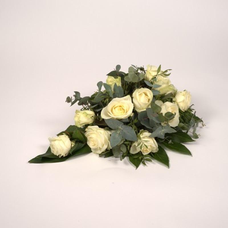 Rouwstuk witte rozen