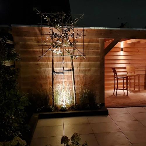 Zwarte up down wandlamp voor buiten met Zigbee GU10 spots - Kegel vorm